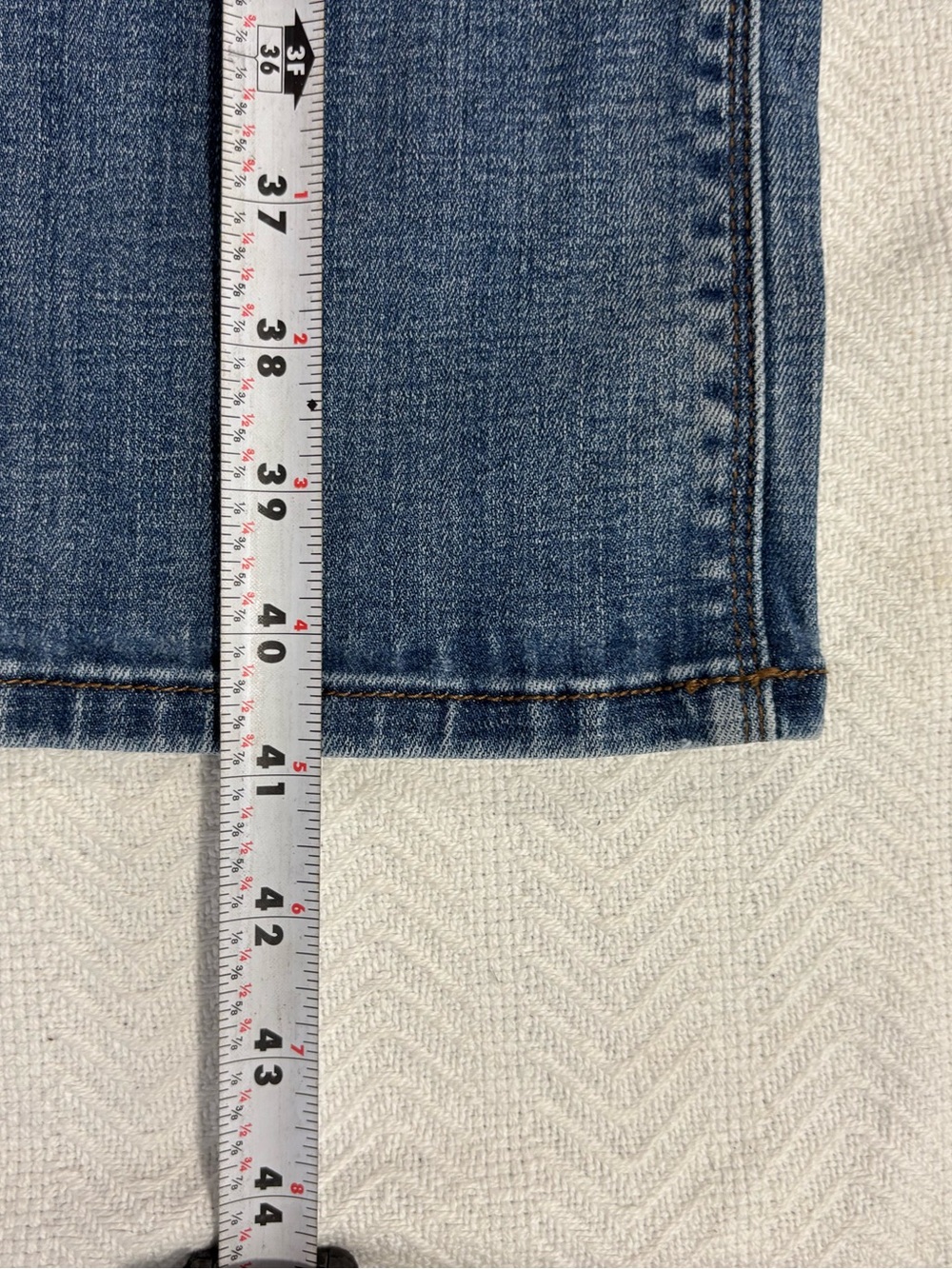🦋Chico's Medium Blue Cropped Straight Jeans - Picture 8 of 12